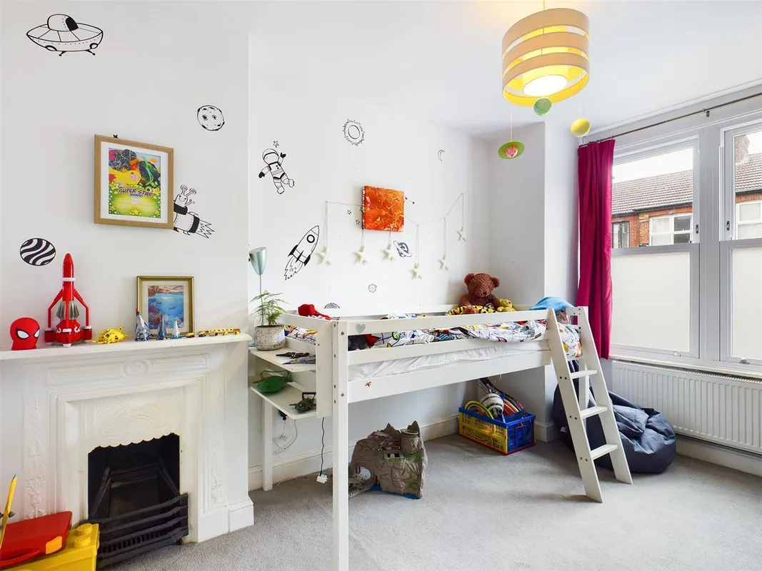 Flat Shanklin Road in Brighton