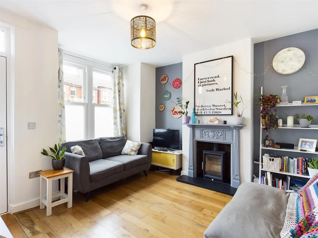 Flat Shanklin Road in Brighton