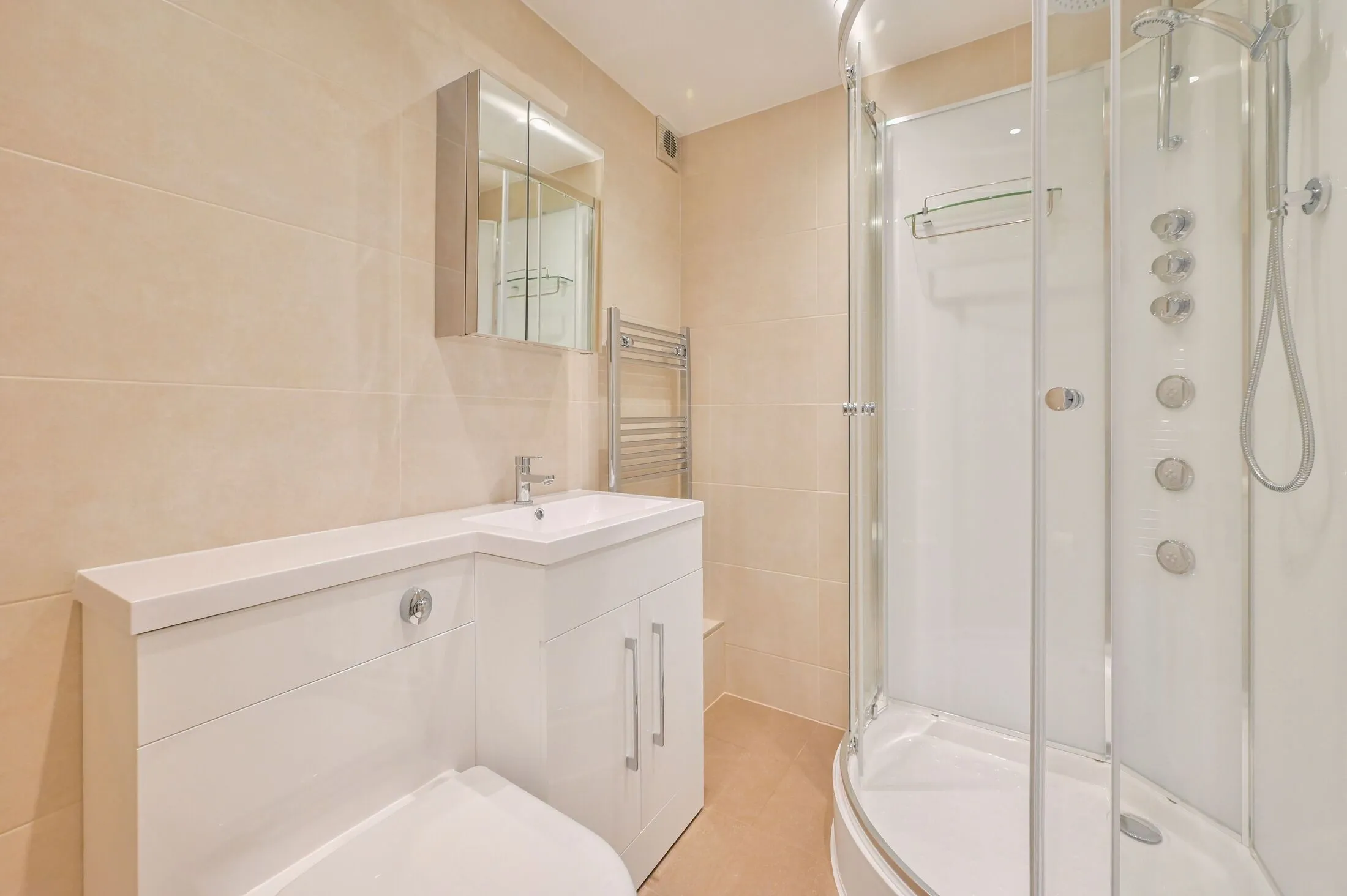 Flat Belgrave Gardens in City of Westminster