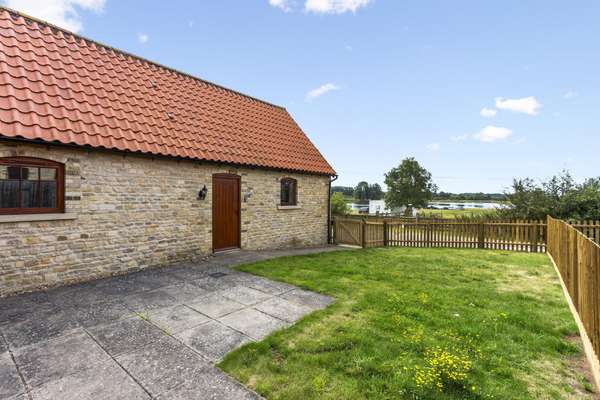 House Lowick Lane in Aldwincle