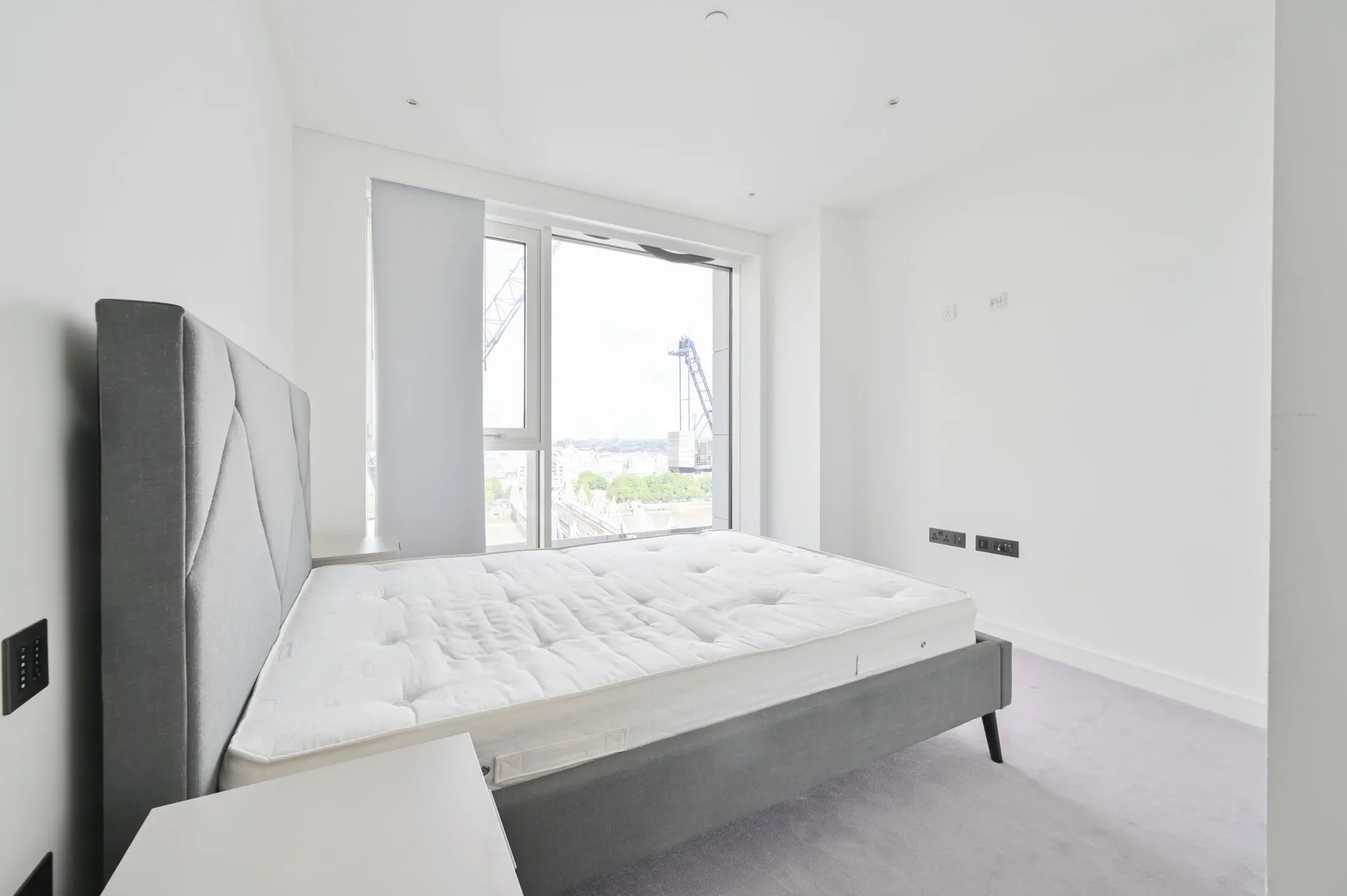 Flat York Road in Greater London