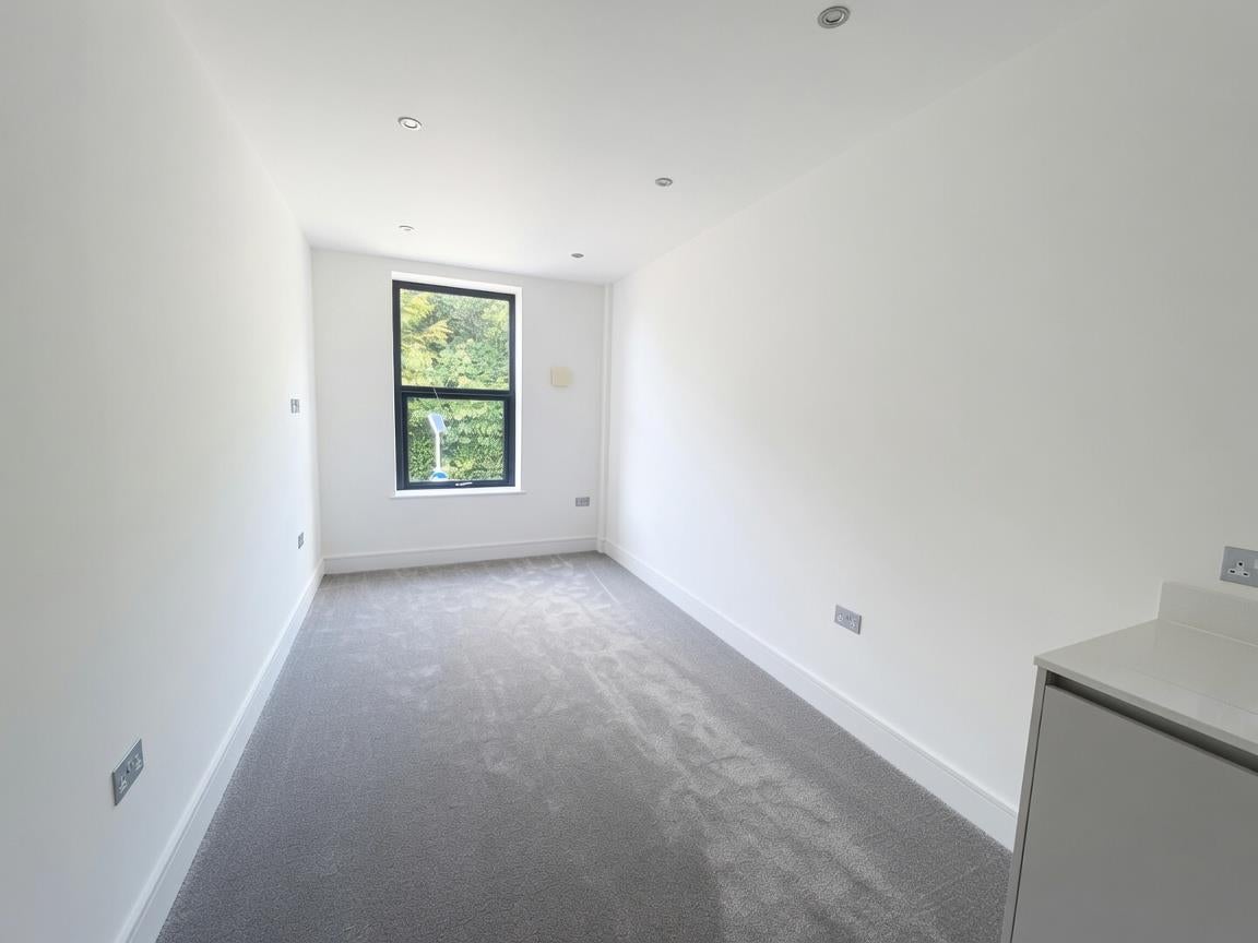Flat Park Street in Surrey Heath