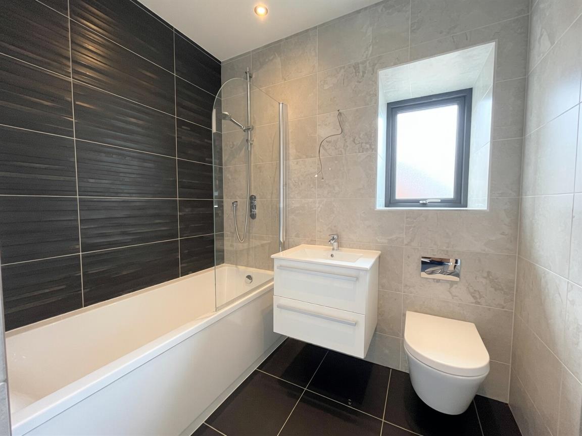 Flat Park Street in Surrey Heath