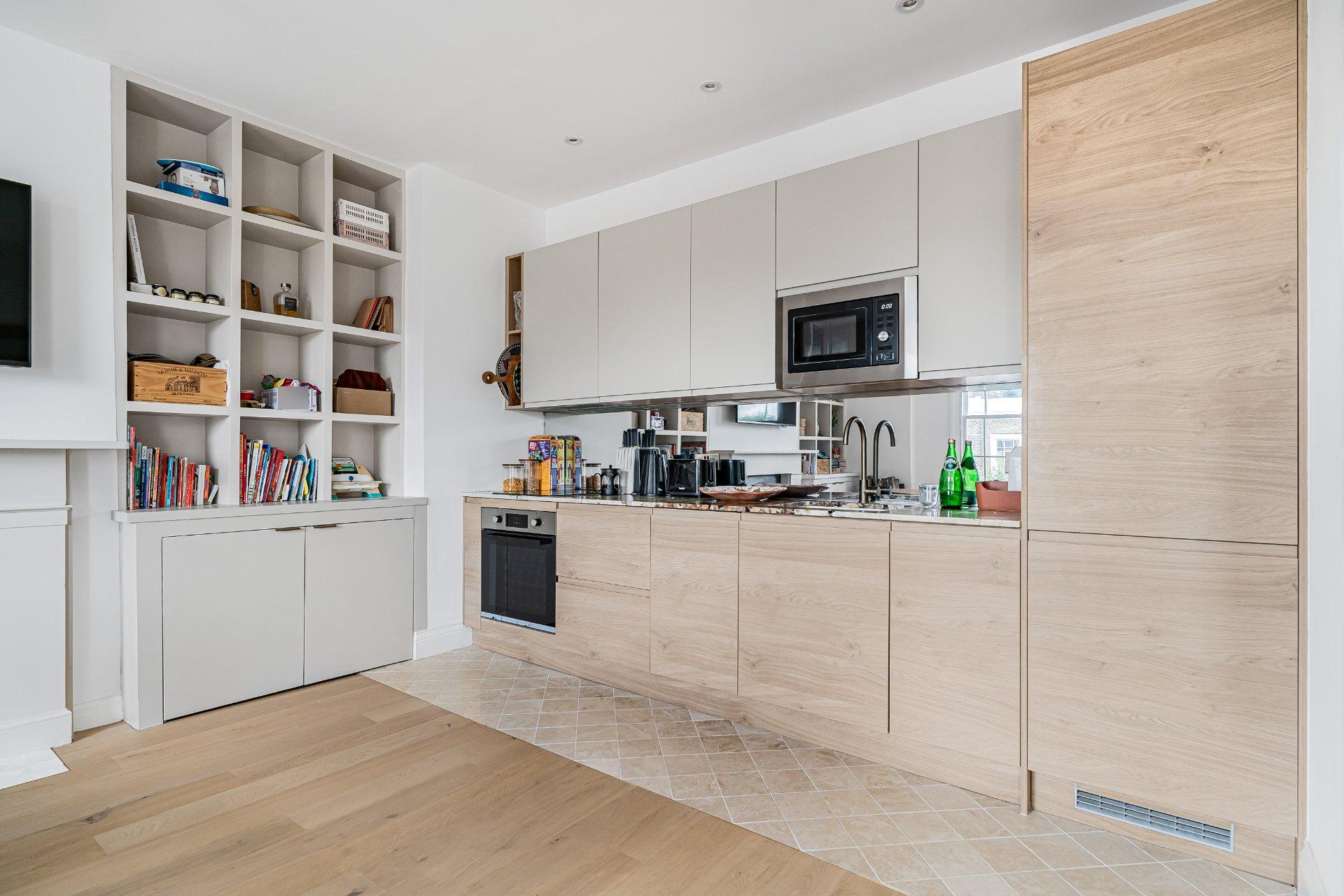 Flat Englefield Road in Greater London