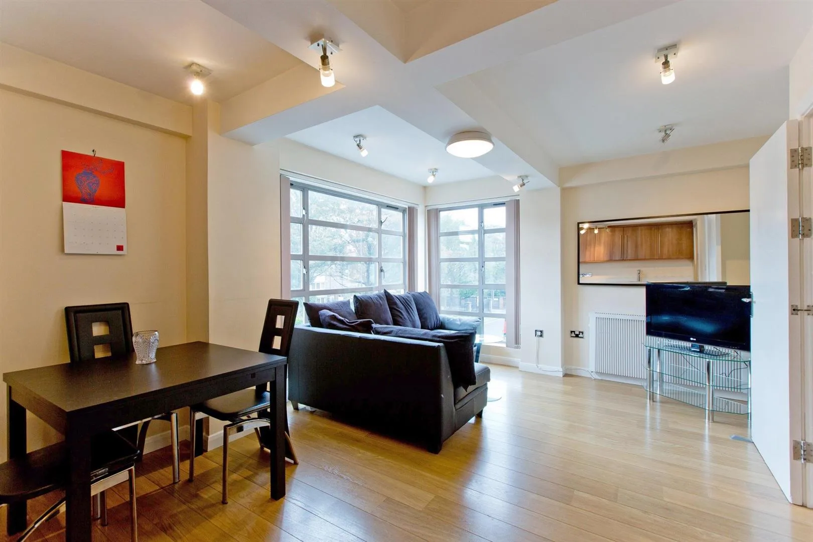 Flat Basing House Yard in Greater London