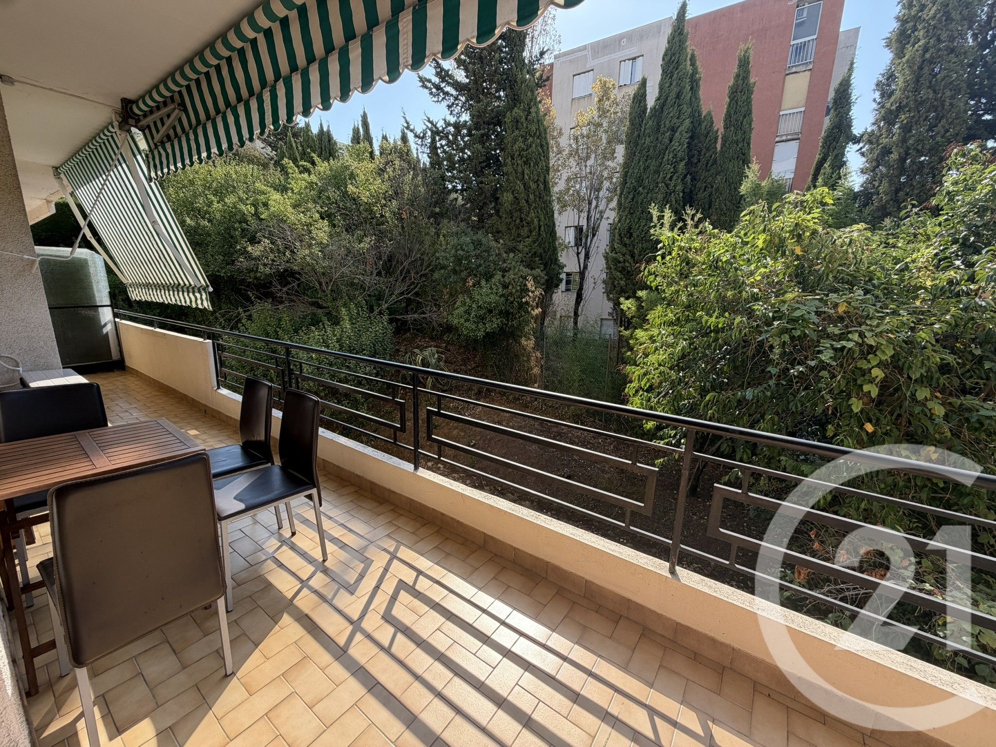 Flat Avenue Sainte-Marguerite in Nice