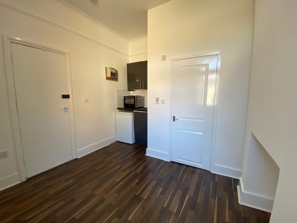 Flat Laleham Road in London