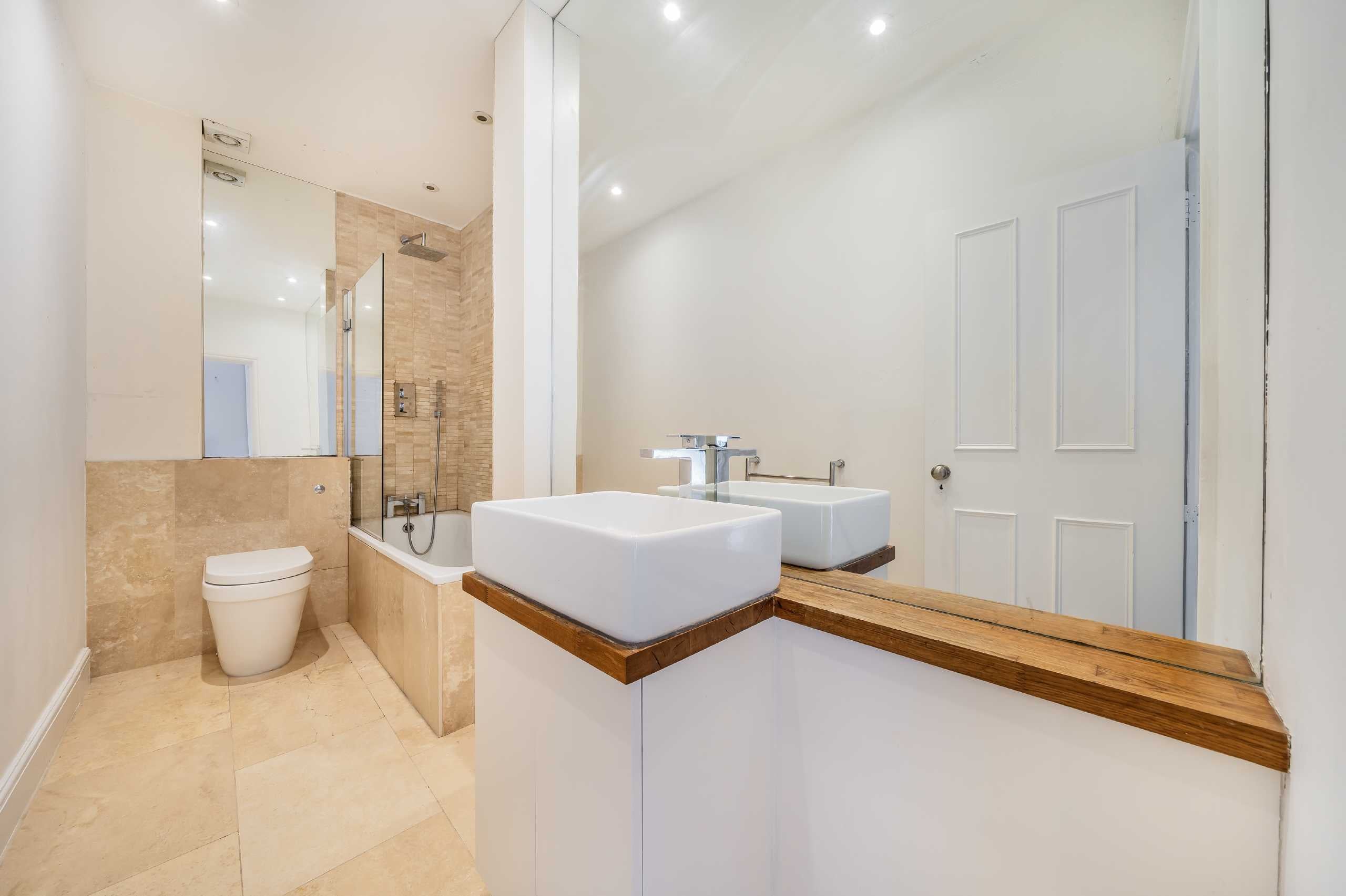 Flat St Quintin Avenue in Greater London