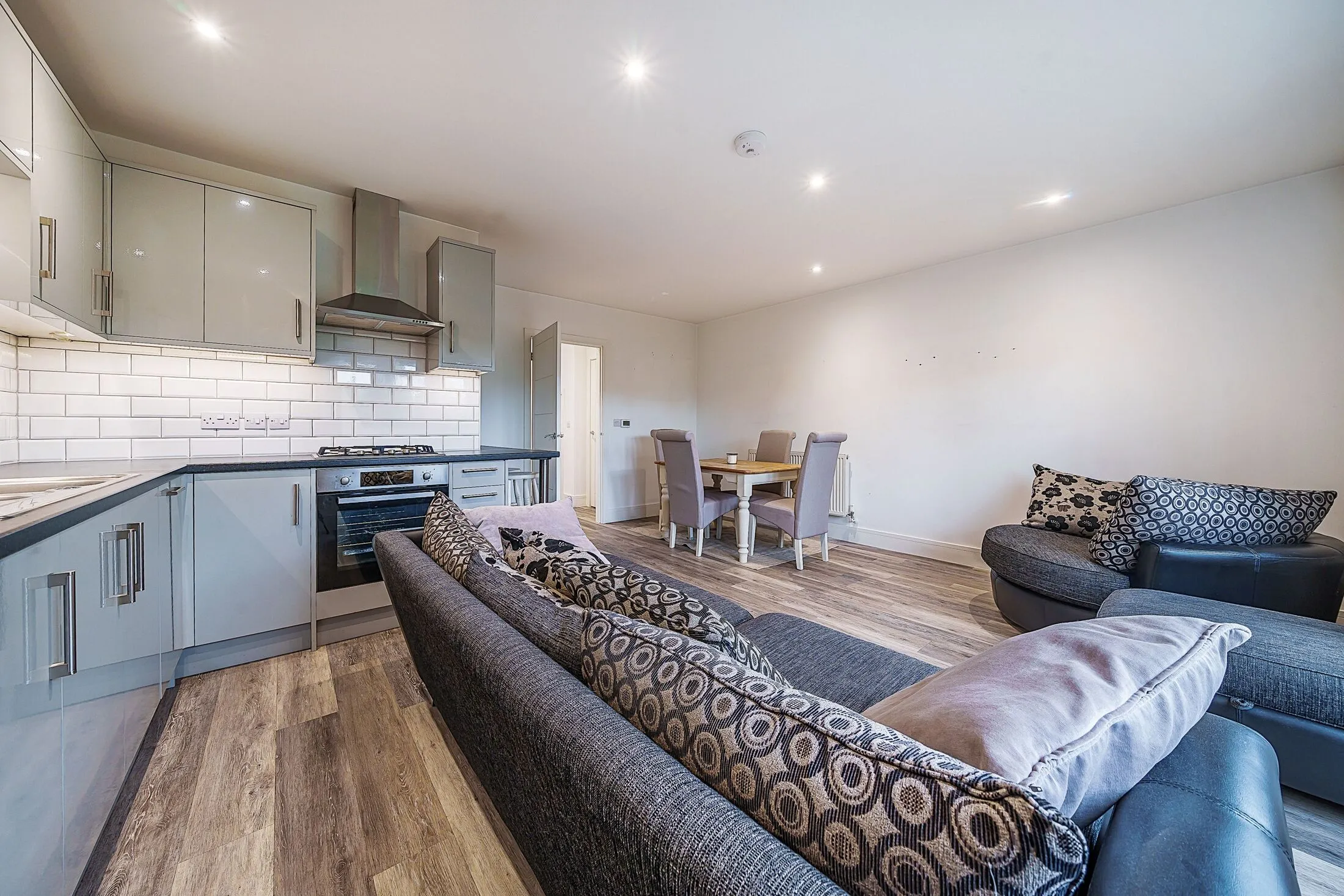 Flat Princess Road in Woking