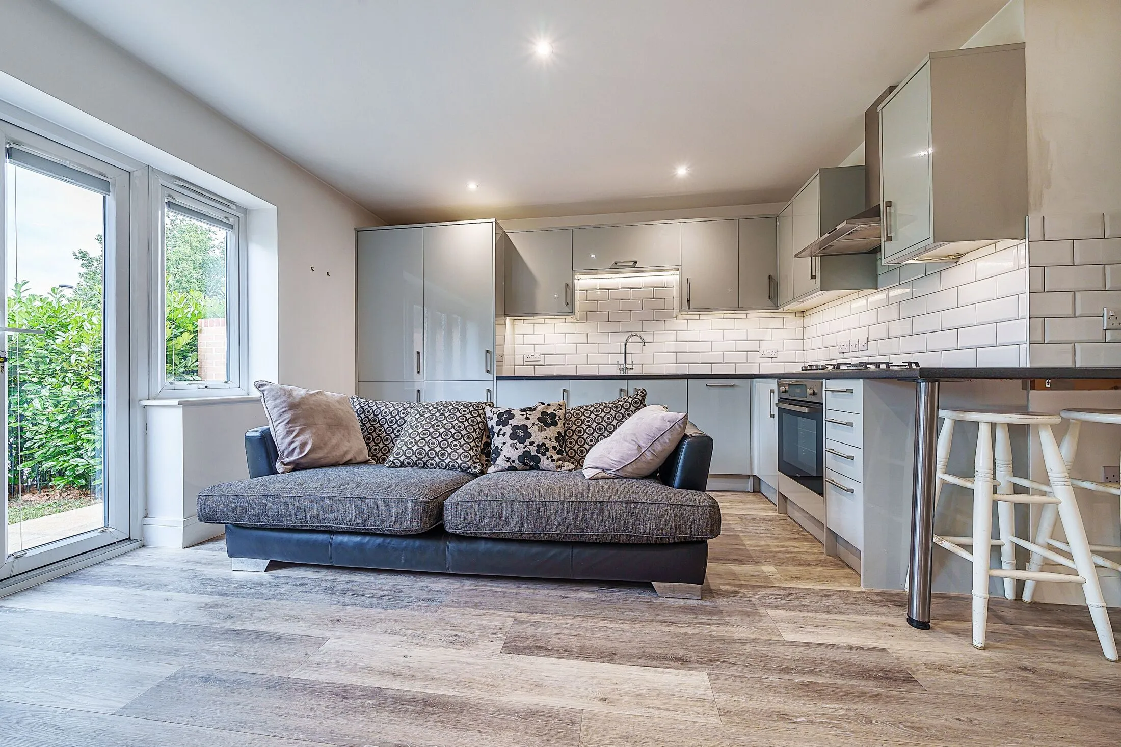 Flat Princess Road in Woking