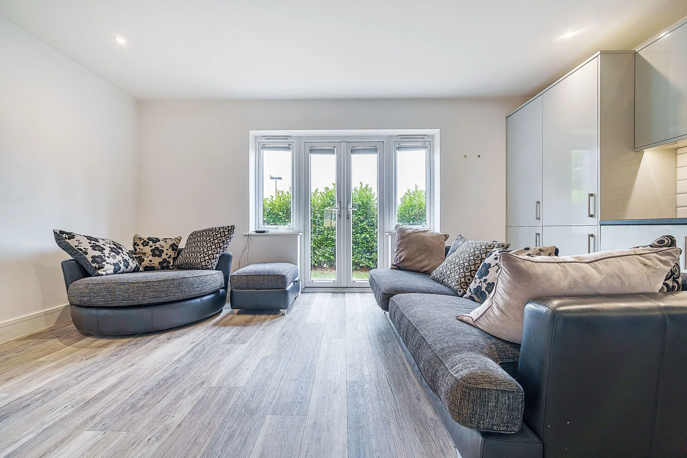 Flat Princess Road in Woking