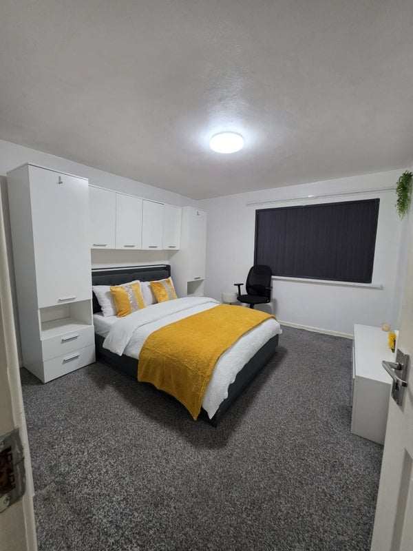 Room Short Heath Road in Birmingham