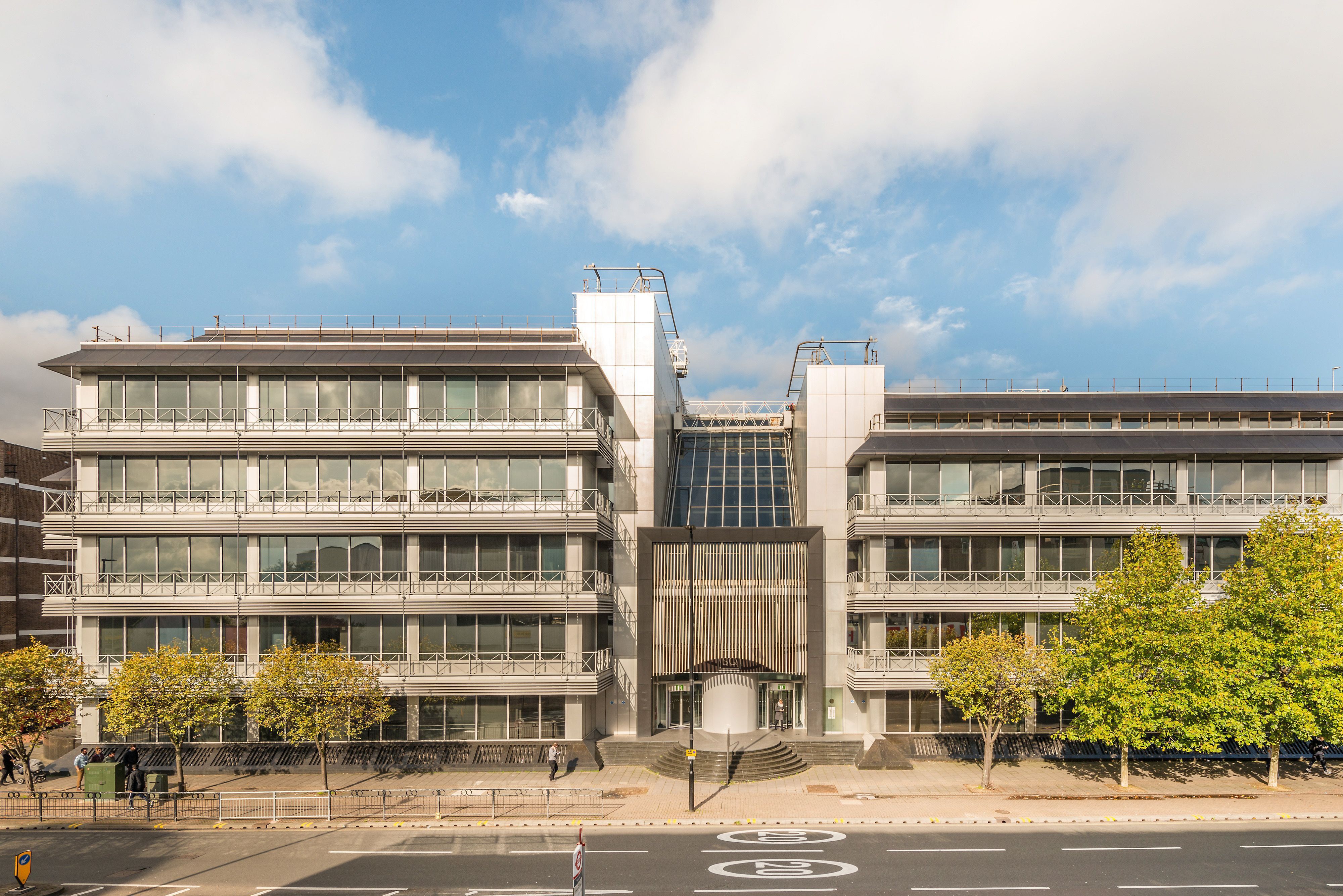 Flat Staines Road in Greater London