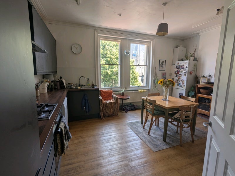 Room Cowper Road in Bristol