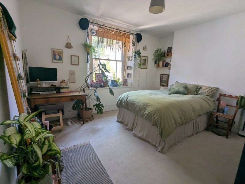 Room Cowper Road in Bristol