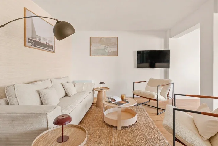 Flat Rue Jean Bologne in Paris