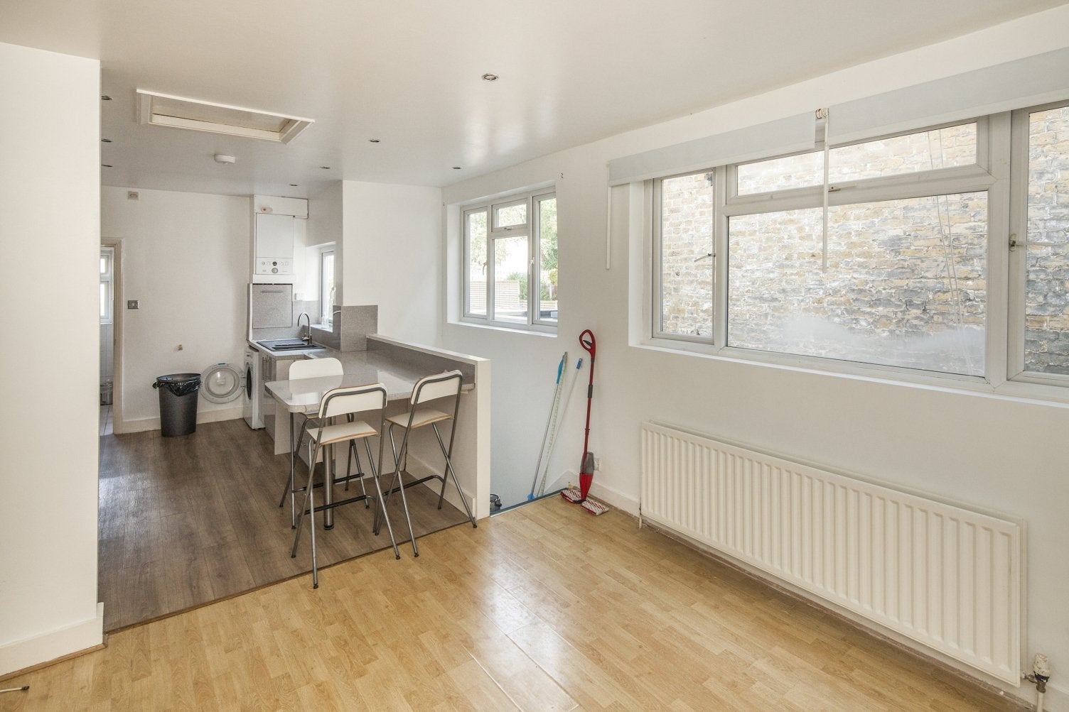 Flat Donkey Alley in Greater London