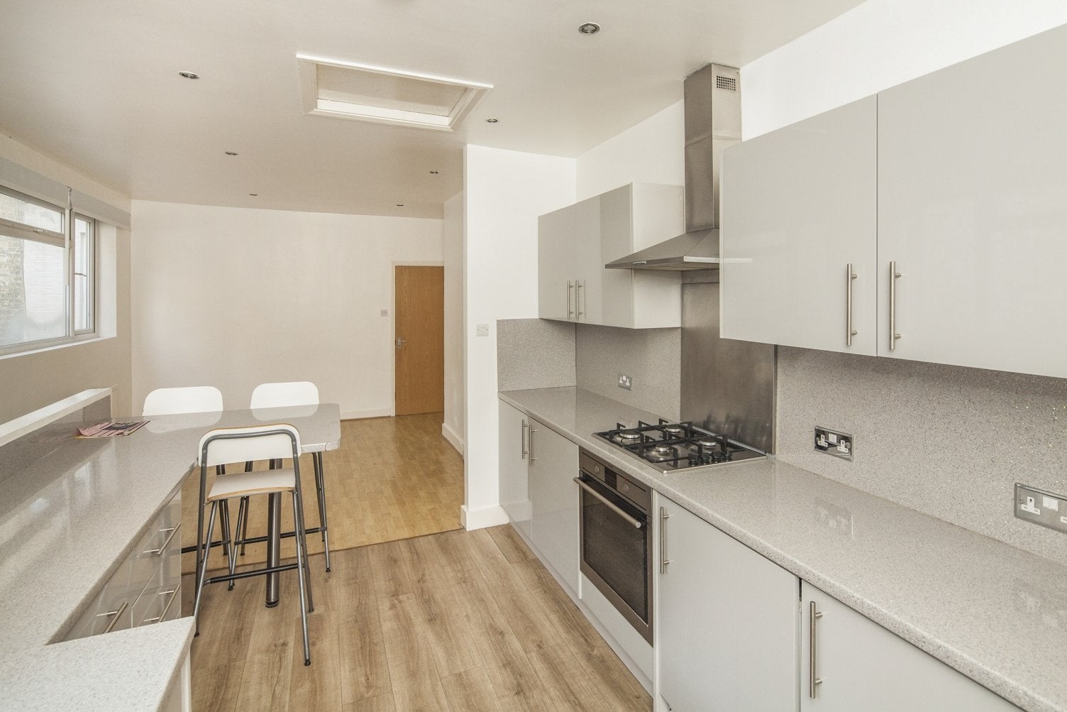 Flat Donkey Alley in Greater London