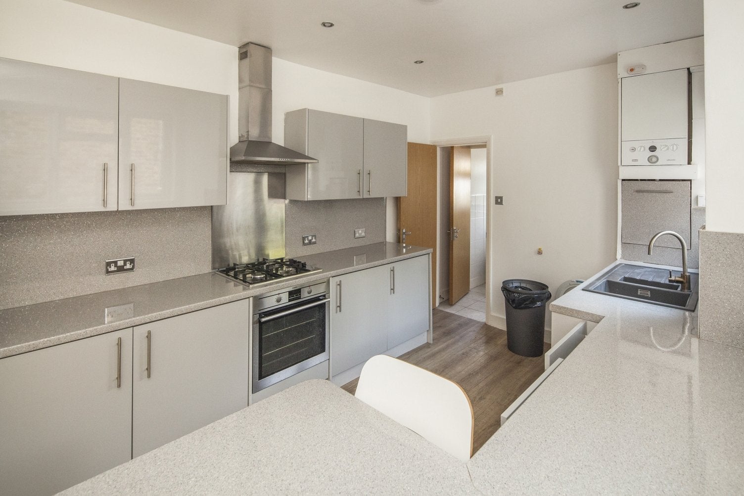 Flat Donkey Alley in Greater London