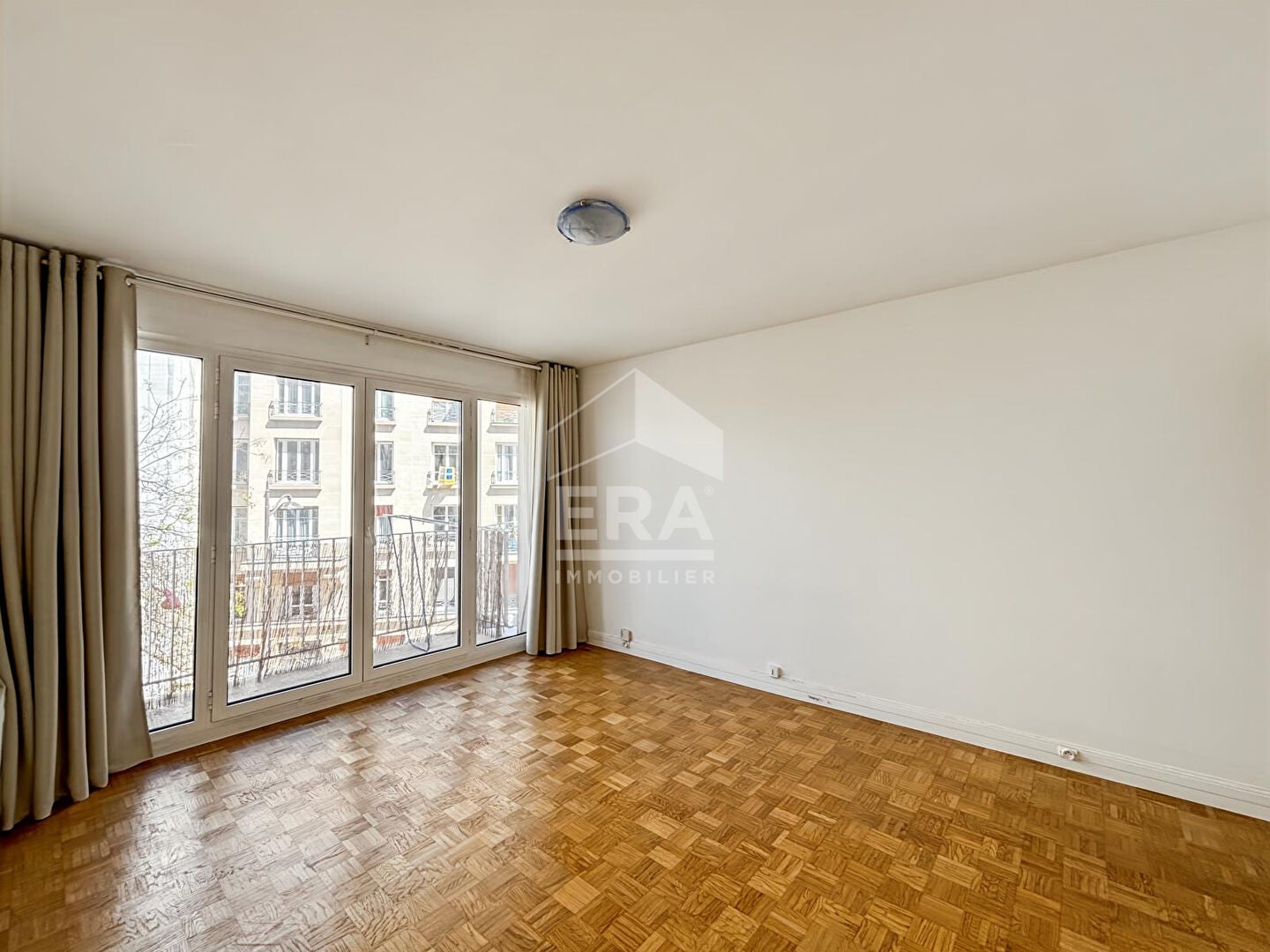 Flat Rue de Vouillé in Paris