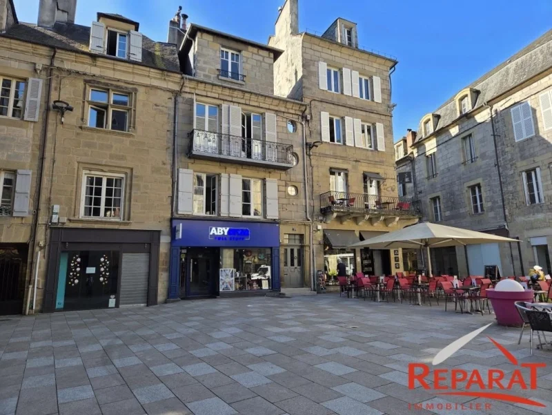 Flat Place Latreille in Brive-la-Gaillarde