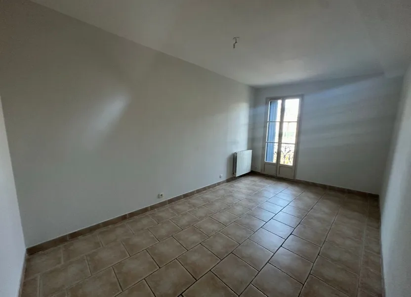 Flat Place de la République in Lunel