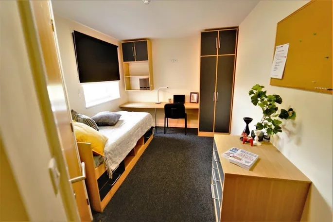 Room Middle Street in Nottingham