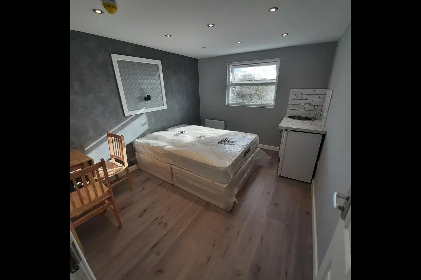 Flat Framfield Road in Greater London