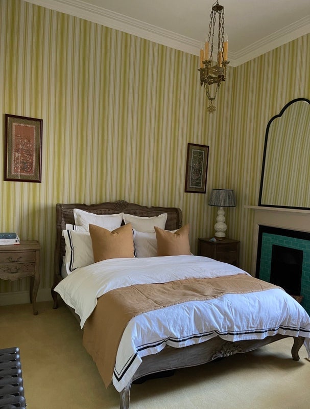 Room St Vincent Crescent in Glasgow