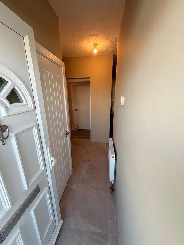Room Porten Road in Greater London