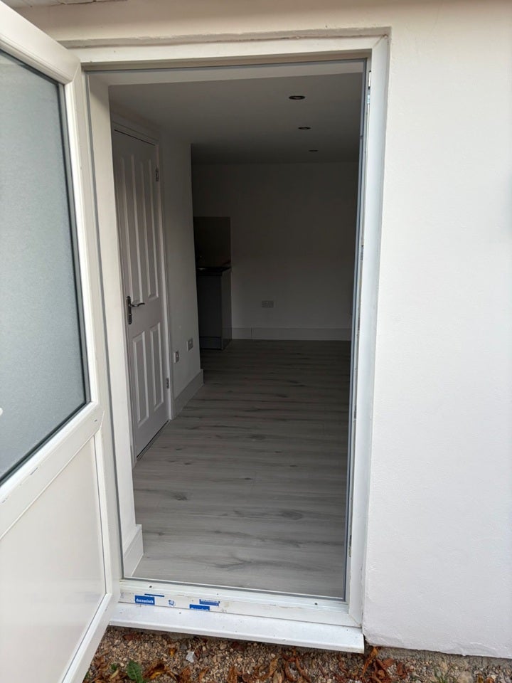 Flat Oatlands Drive in Slough