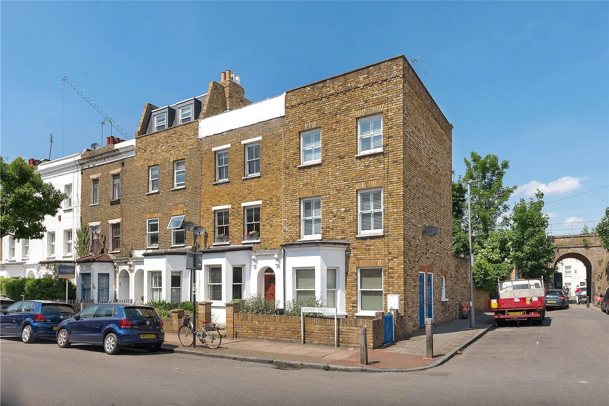 Flat Simpson Street in Greater London