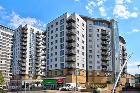 Flat Alençon Link in Basingstoke and Deane