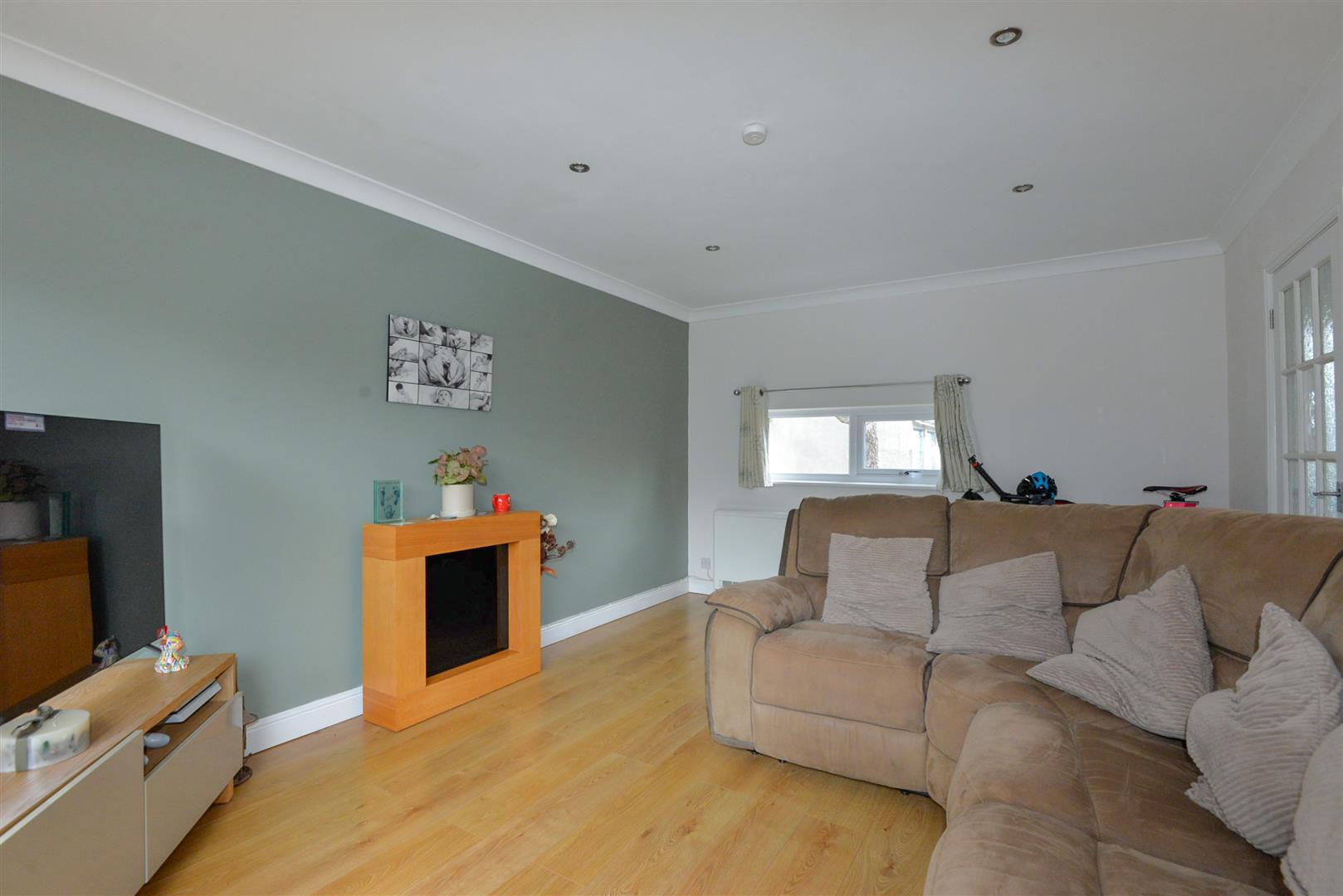 House Orchard Way in Woolavington