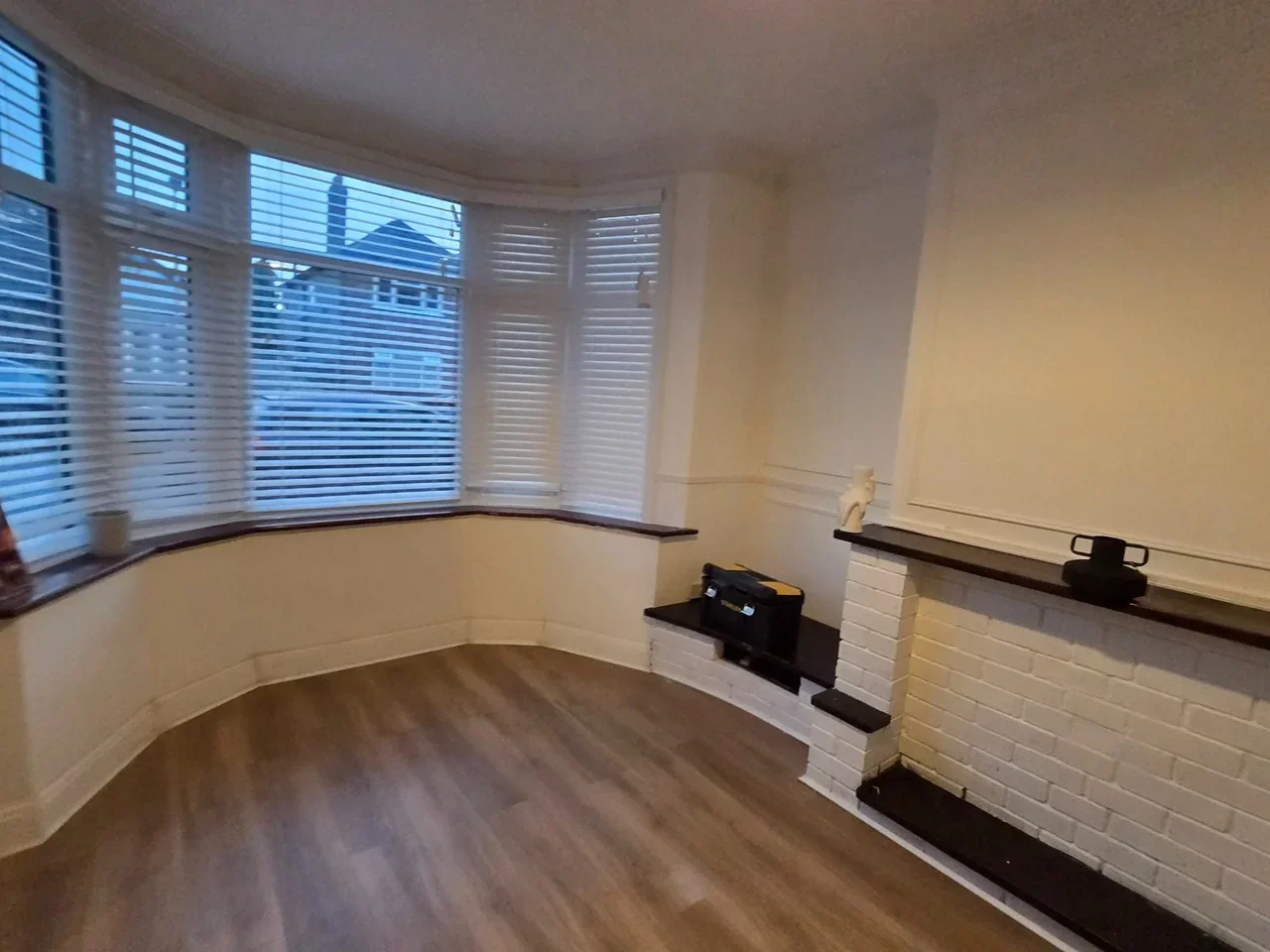 Room Mawney Road in Greater London