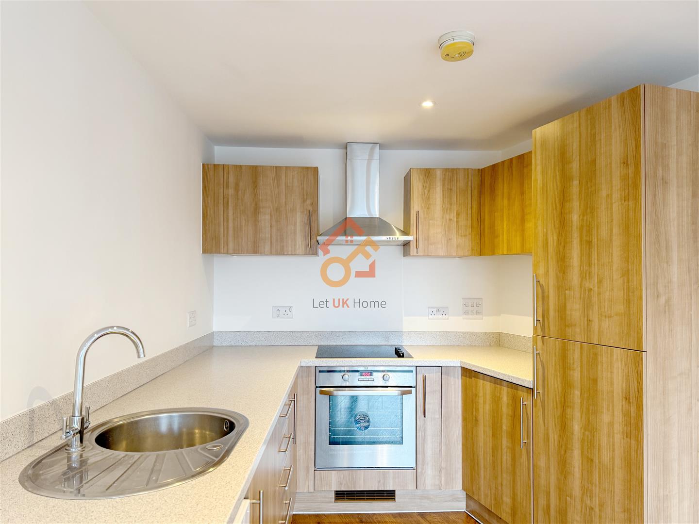 Flat Durnsford Road in Greater London