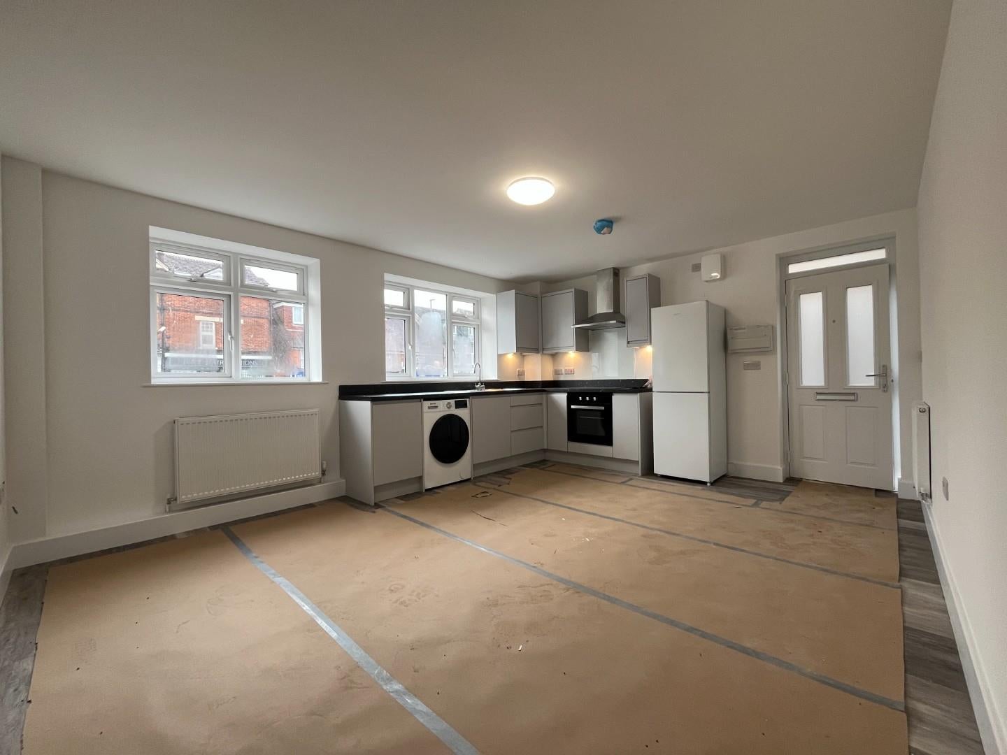 Flat Nutfield Road in Reigate and Banstead