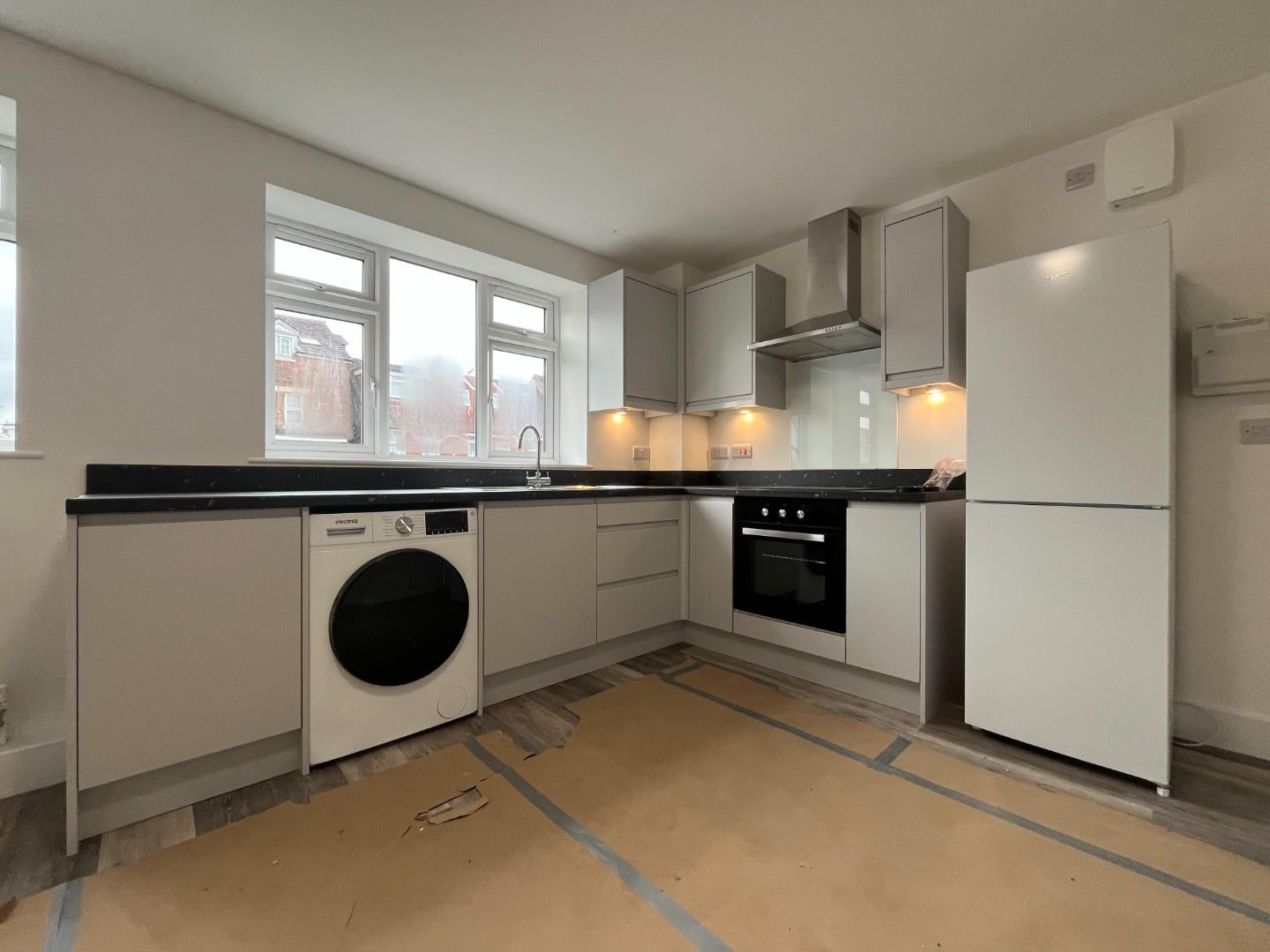 Flat Nutfield Road in Reigate and Banstead