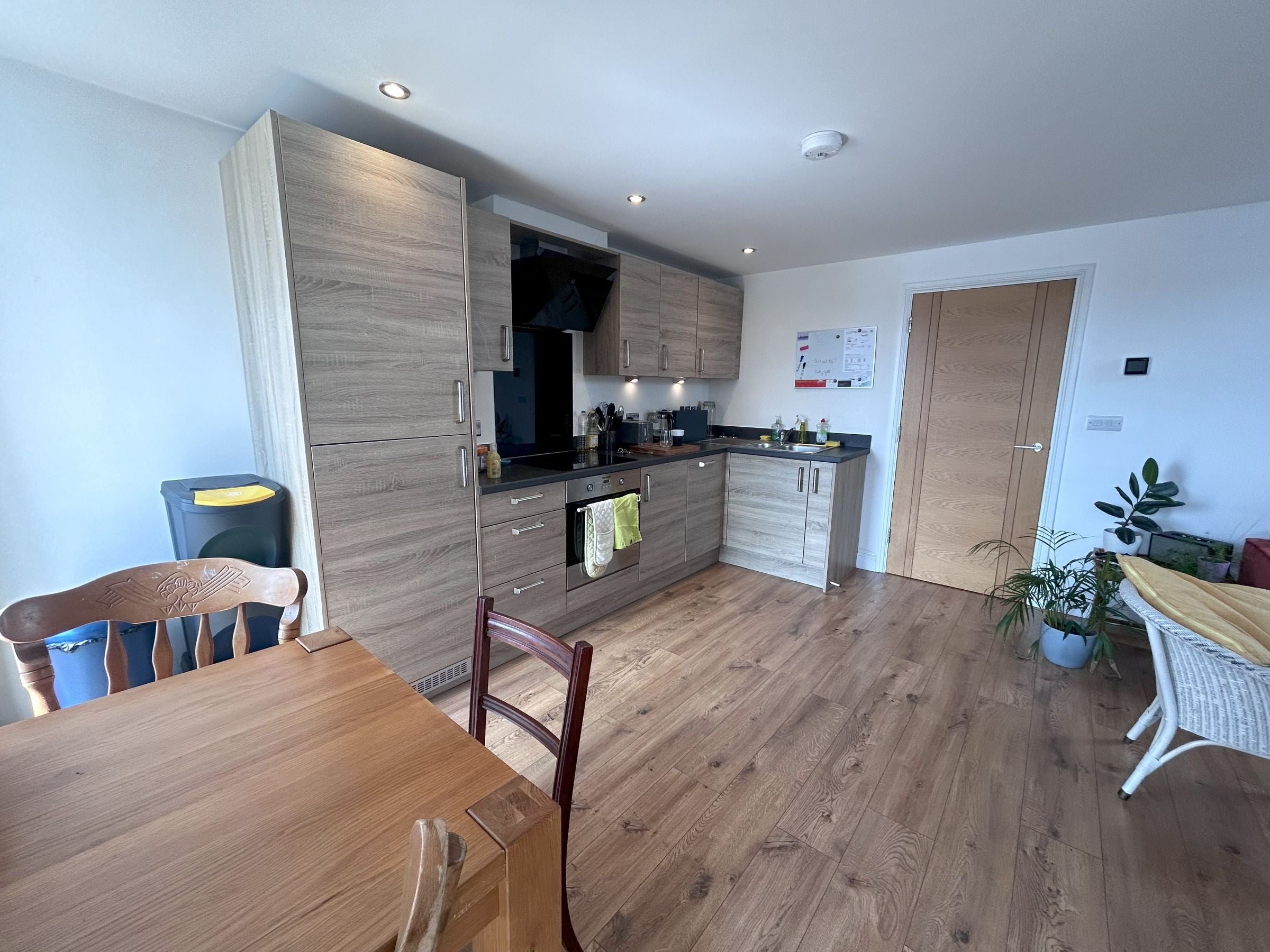 Flat Fishponds Road in Bristol