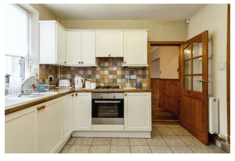 Room Bulwell High Road in Nottingham