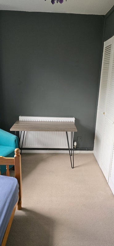 Room St Clairs Road in Greater London