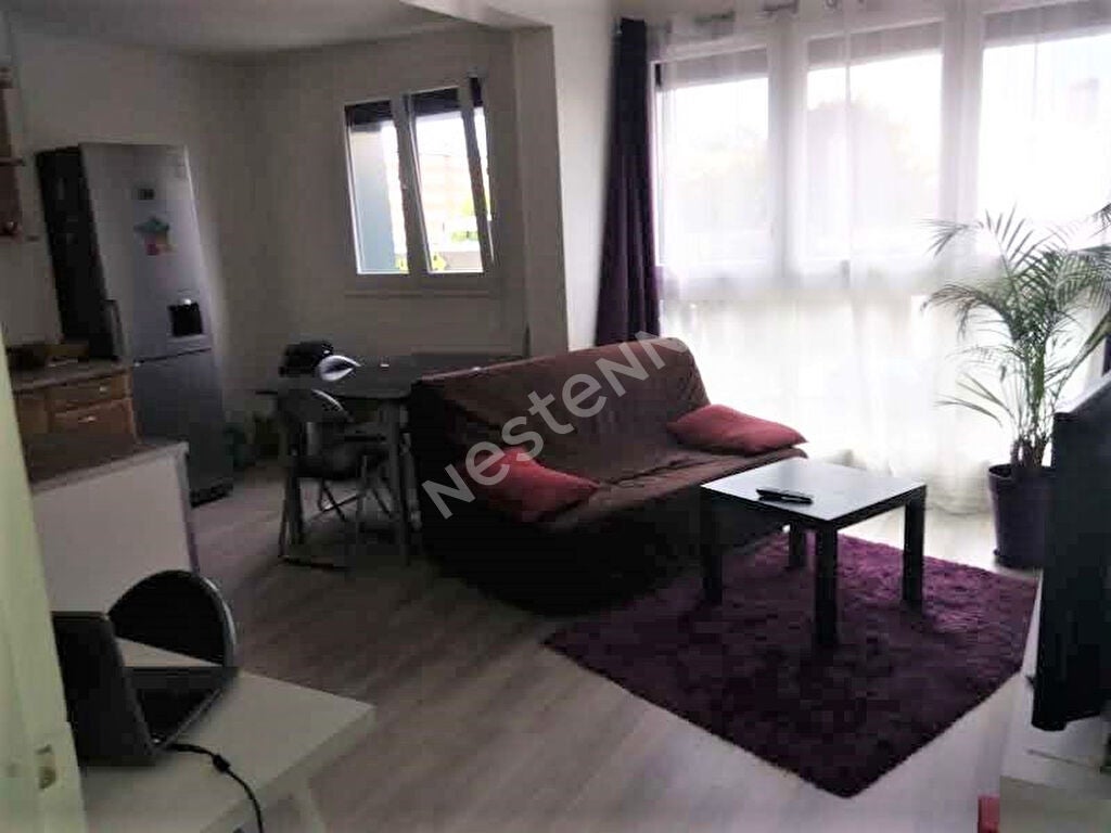 Appartement Place du Commerce à Tinqueux
