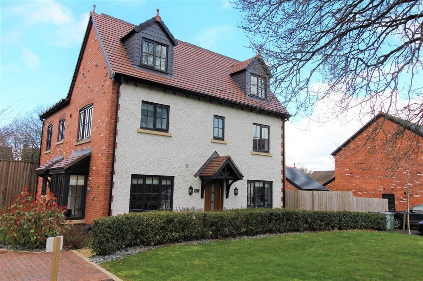 Flat Juniper Close in Stoke-On-Trent