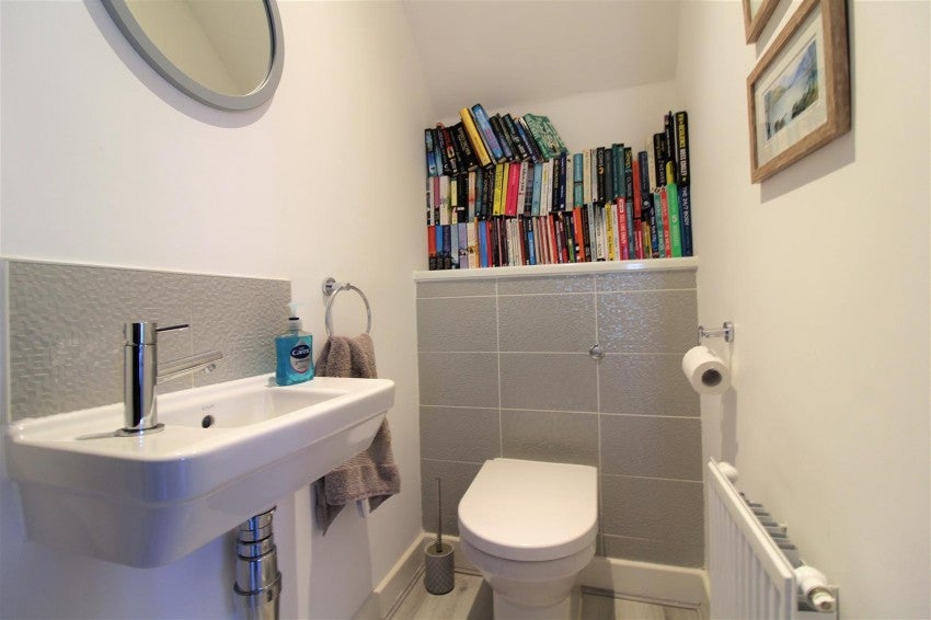 Flat Juniper Close in Stoke-On-Trent