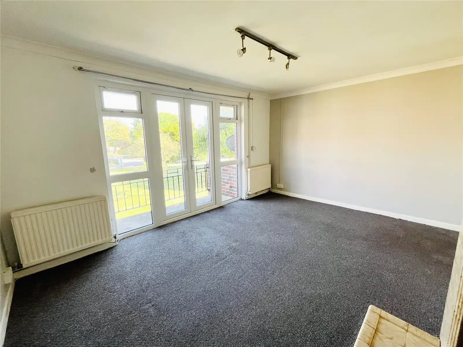 Flat Meadow Way in Arun