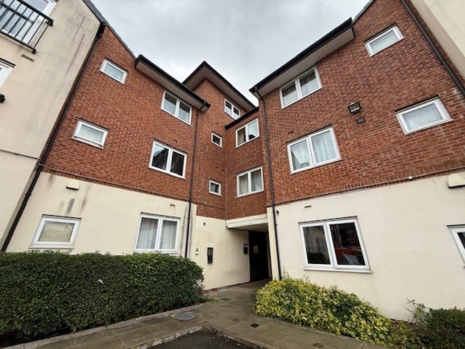 Flat Delamere Court in Alsager