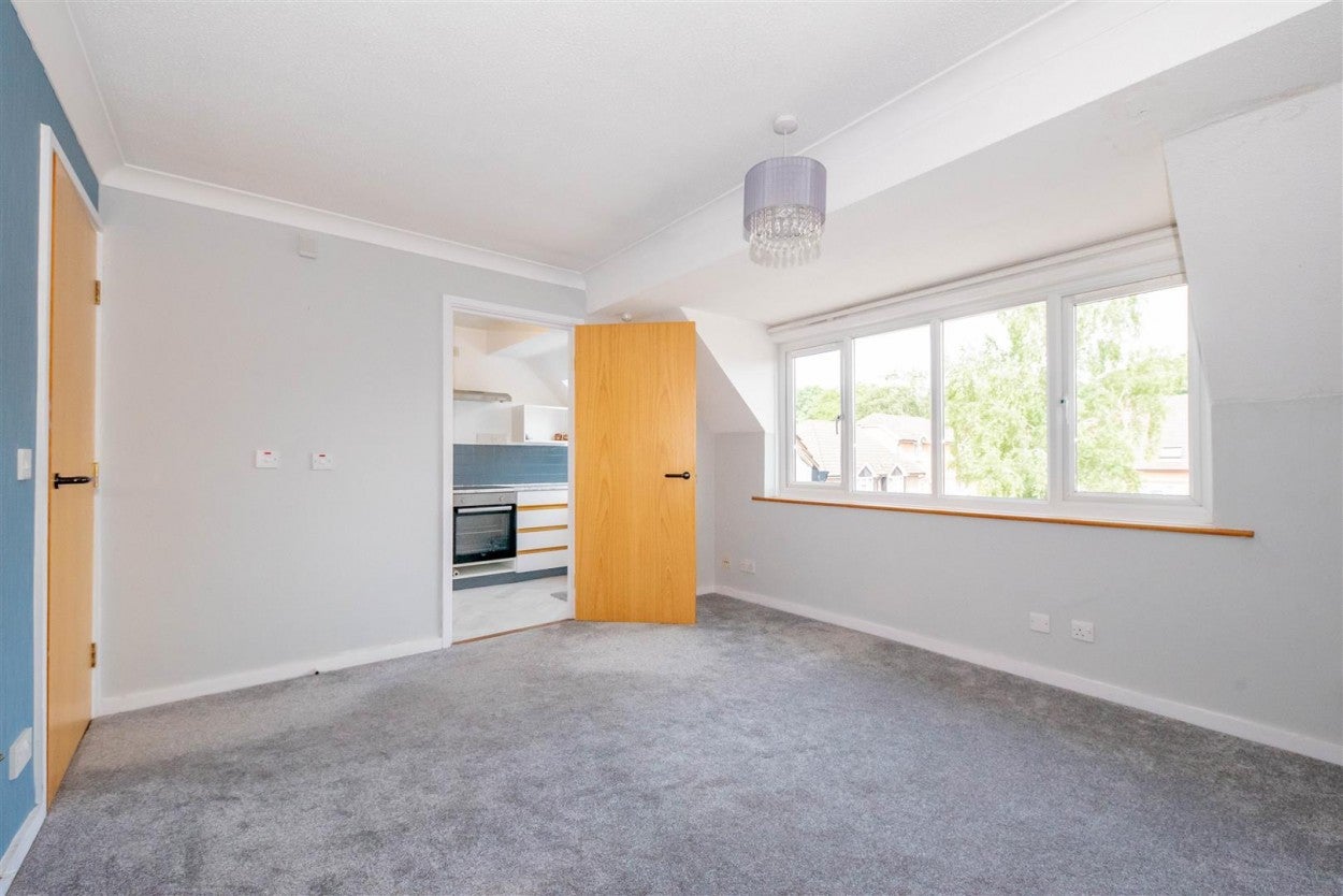 Flat Appley Drive in Surrey Heath