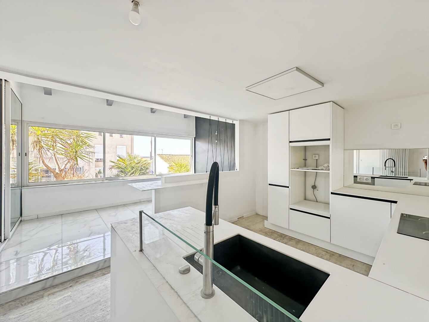 Flat Avenue Adolphe Fouque in Sausset-les-Pins