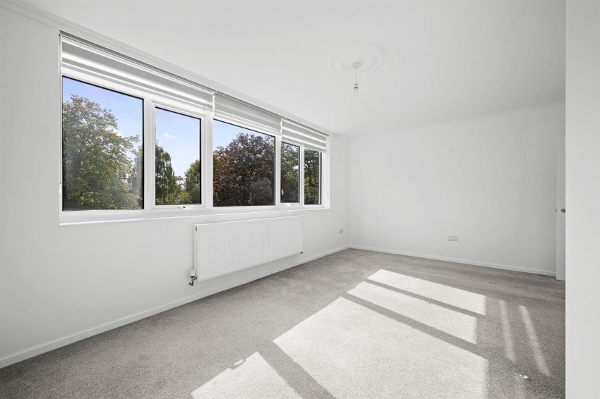 Flat Woodington Close in Greater London