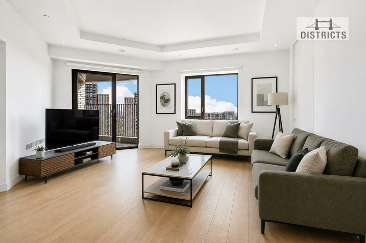 Flat Botanic Square in Greater London